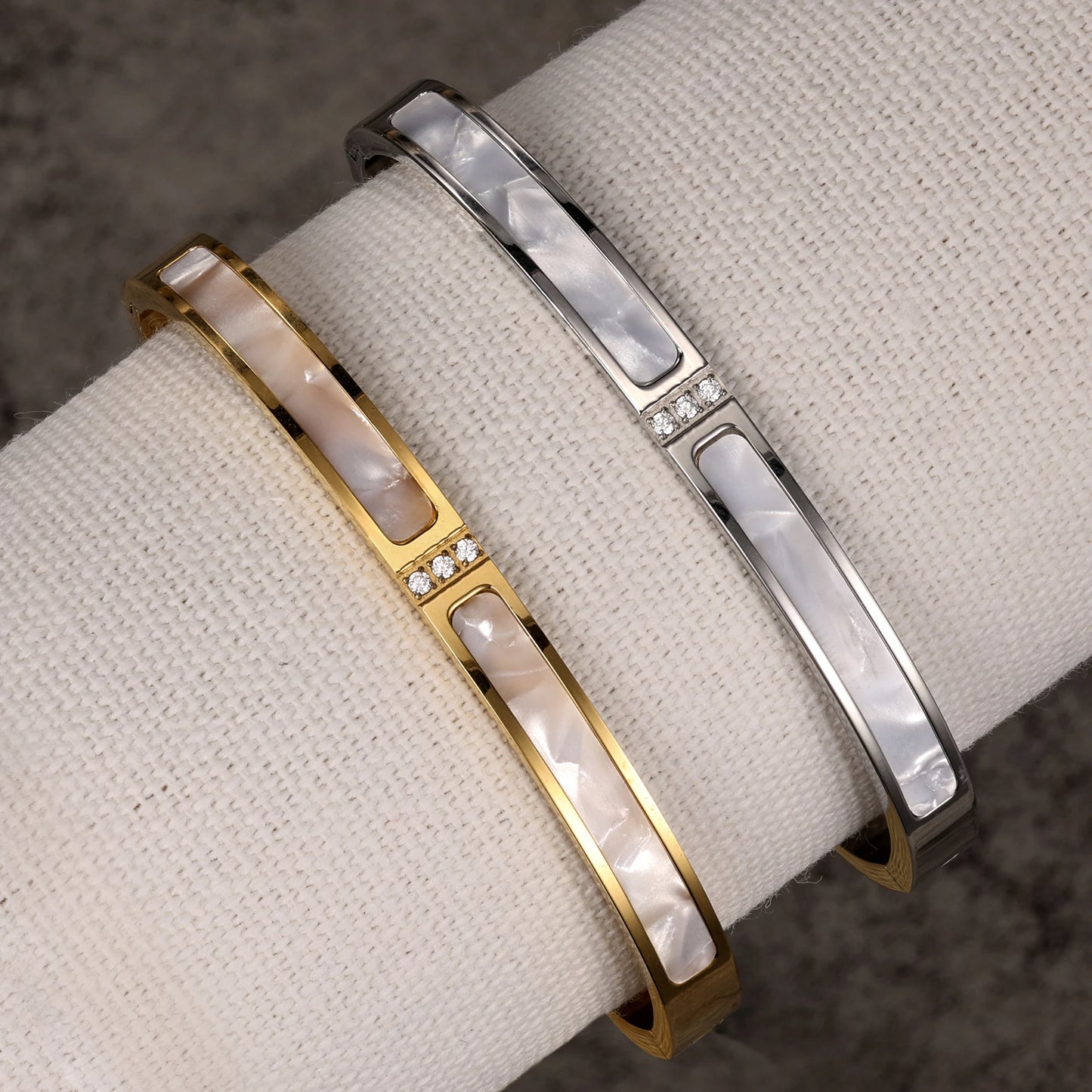 Mariasz Gold Zircon Bangle – Minimalist Waterproof Bracelet