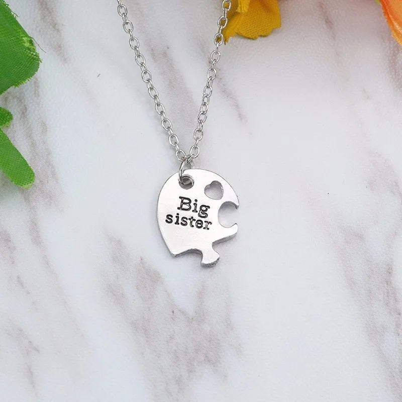 3pcs Broken Heart Necklace Set – Big Sister, Little Sister & Mum Charm Pendants