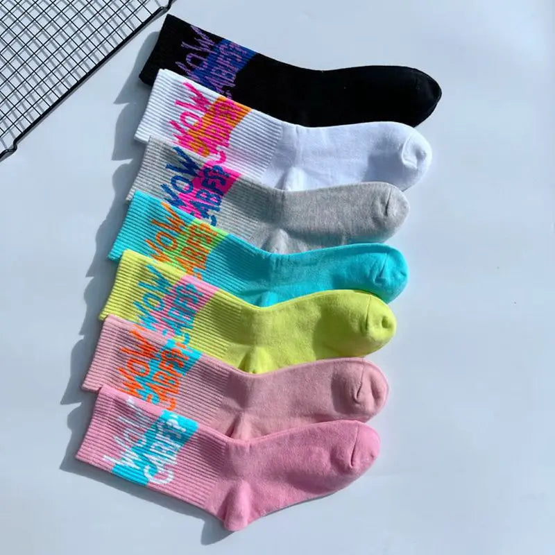 College Style Street Skateboard Socks – Unisex Letter Print Cotton Sports Socks