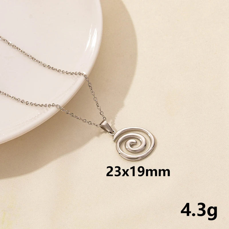 Punk Shark Charm Necklace – Ocean Animal Pendant Choker for Men & Women