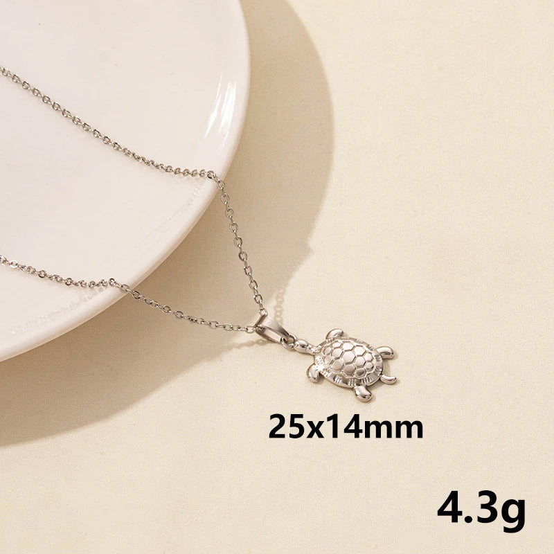 Punk Shark Charm Necklace – Ocean Animal Pendant Choker for Men & Women