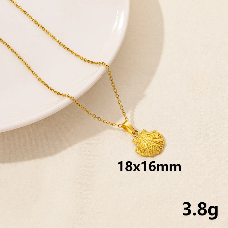 Punk Shark Charm Necklace – Ocean Animal Pendant Choker for Men & Women