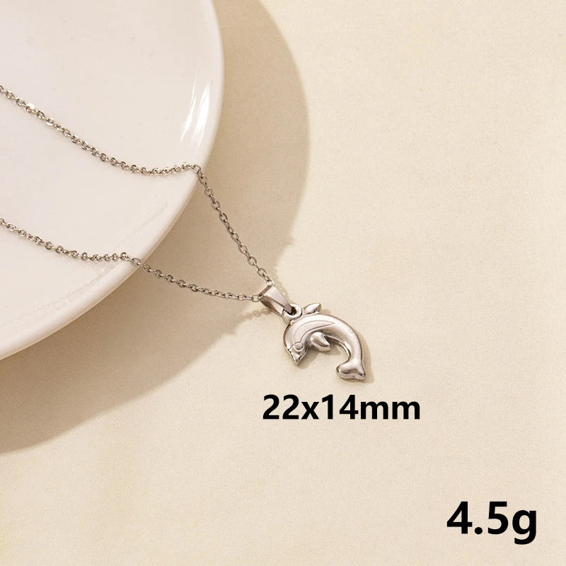 Punk Shark Charm Necklace – Ocean Animal Pendant Choker for Men & Women