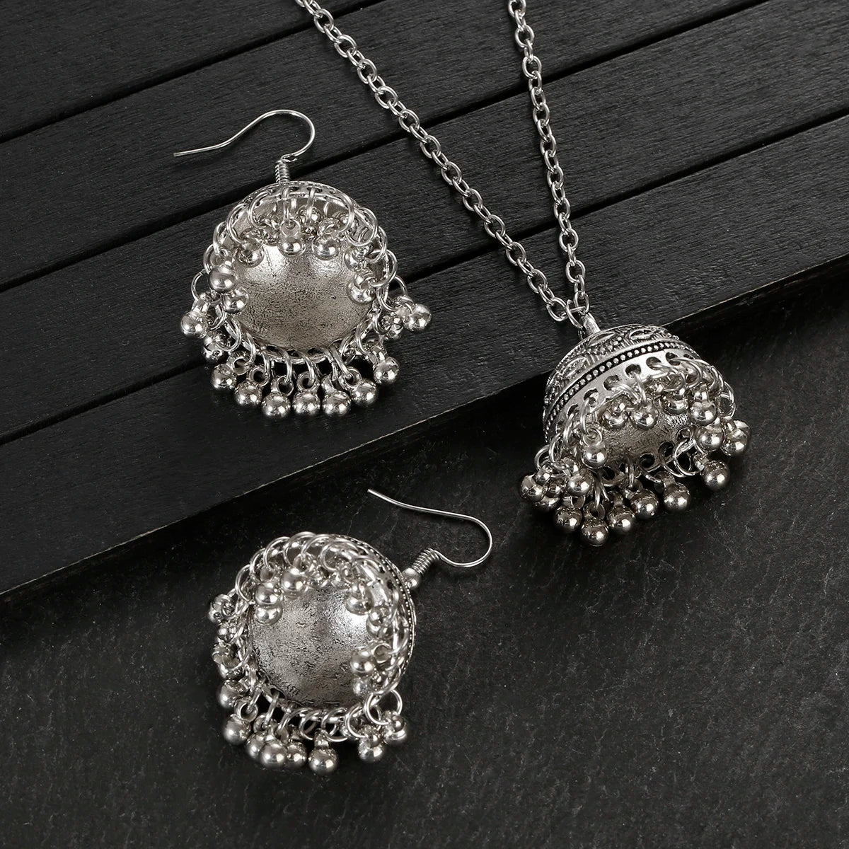 Luxury Retro Indian Jewelry Set – Necklace & Jhumka Earrings