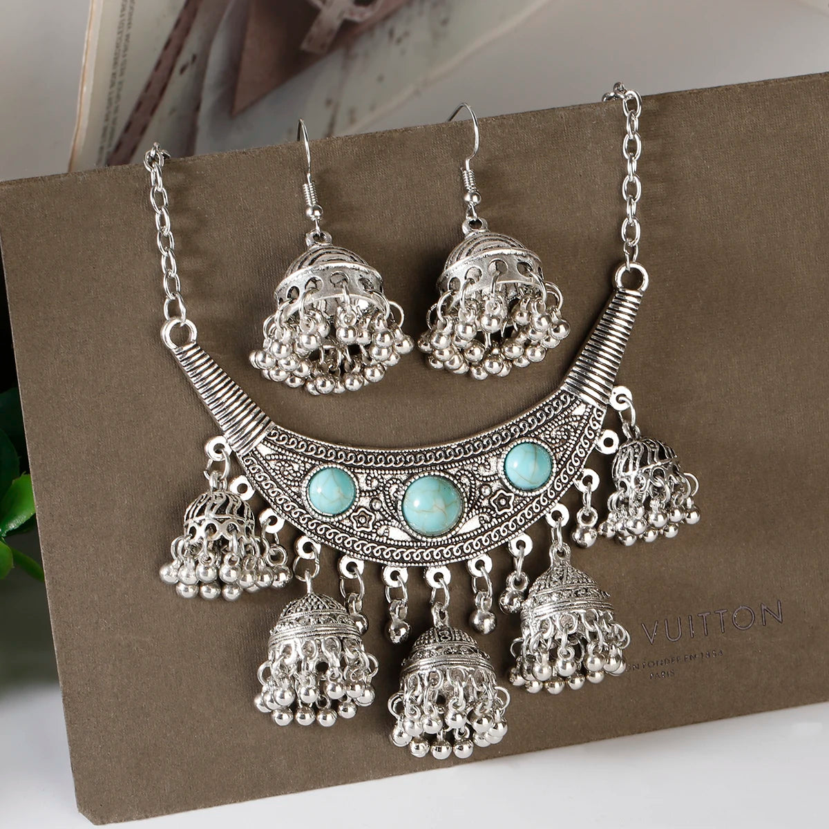 Luxury Retro Indian Jewelry Set – Necklace & Jhumka Earrings