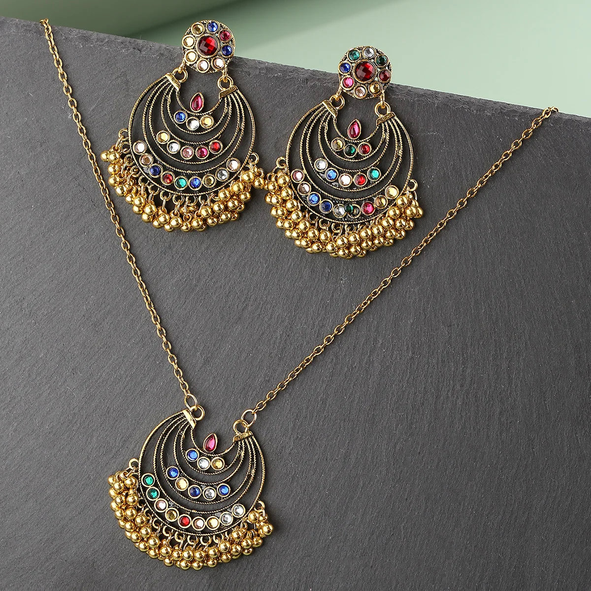 Luxury Retro Indian Jewelry Set – Necklace & Jhumka Earrings