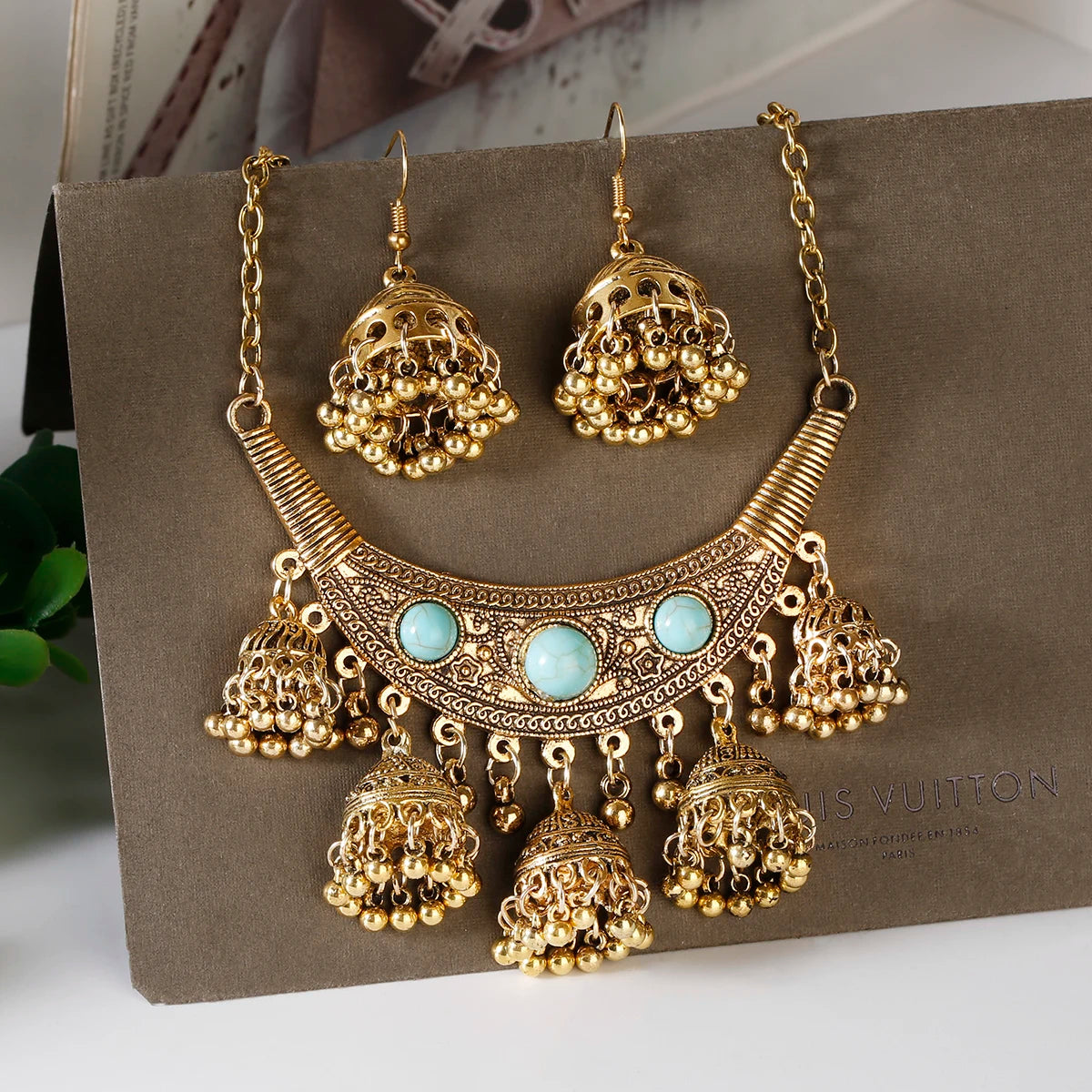 Luxury Retro Indian Jewelry Set – Necklace & Jhumka Earrings