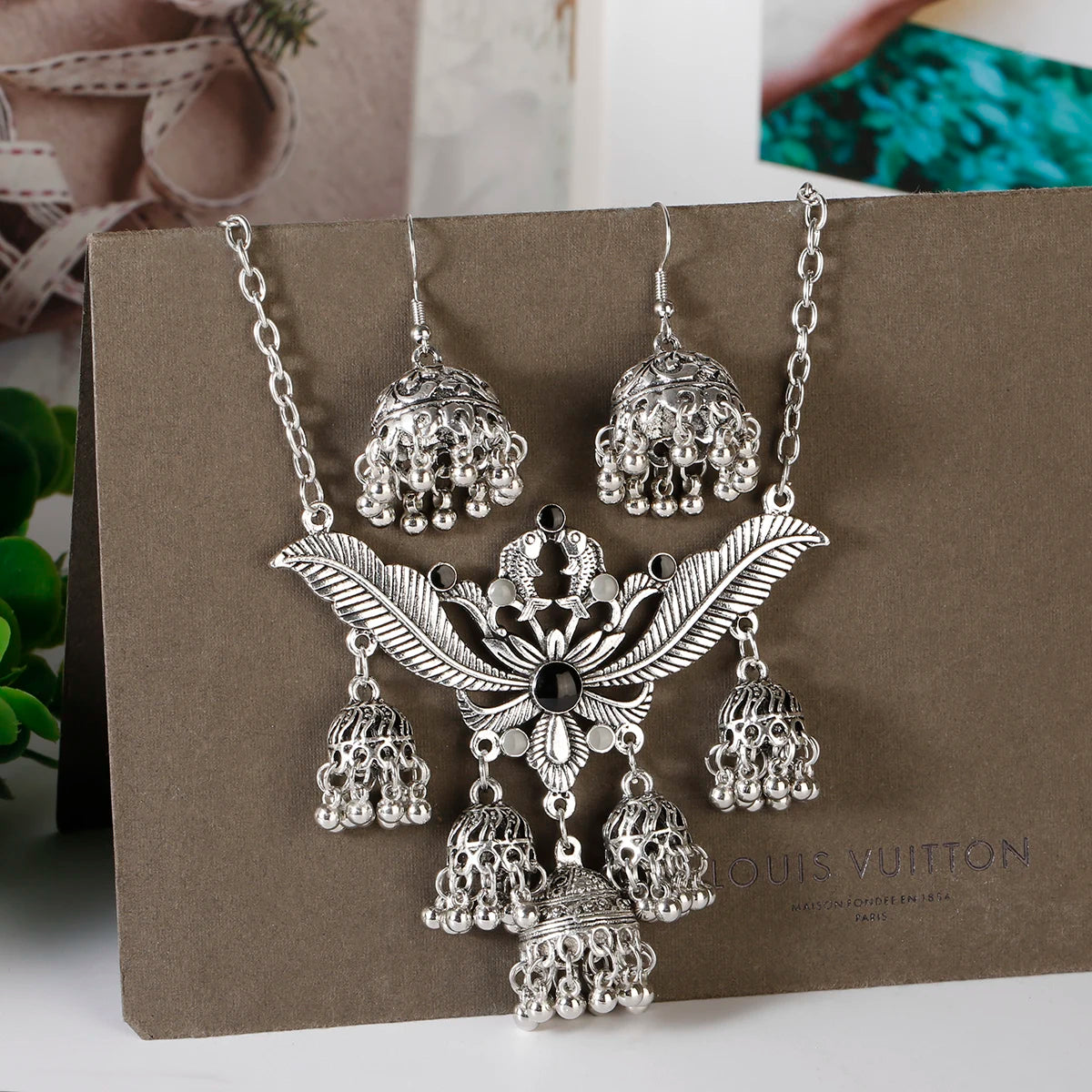 Luxury Retro Indian Jewelry Set – Necklace & Jhumka Earrings