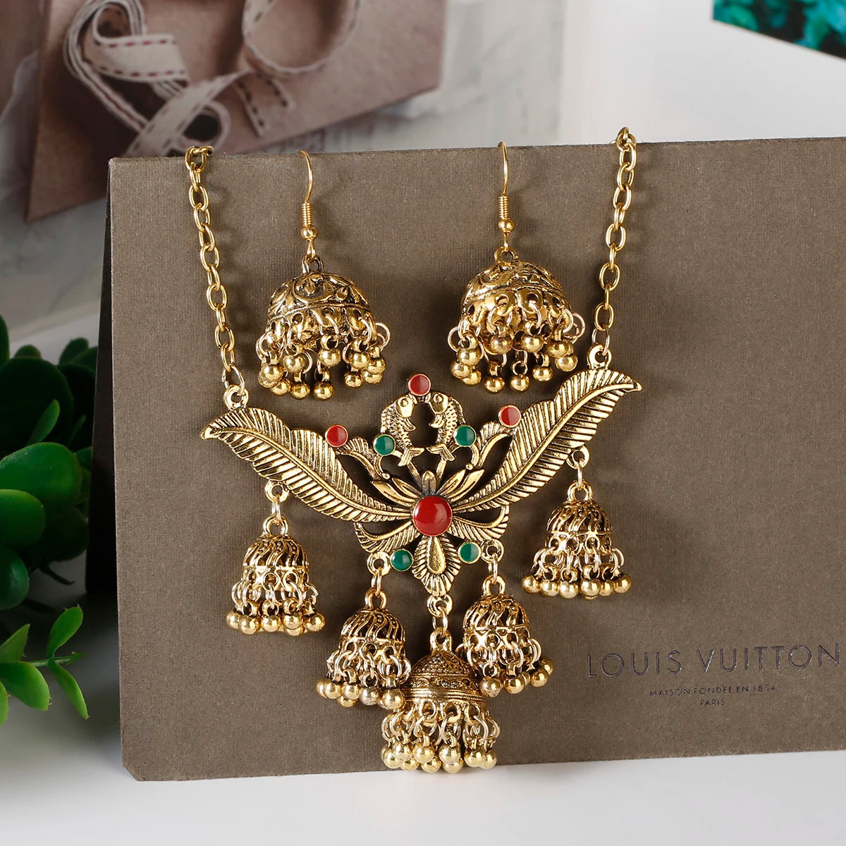 Luxury Retro Indian Jewelry Set – Necklace & Jhumka Earrings