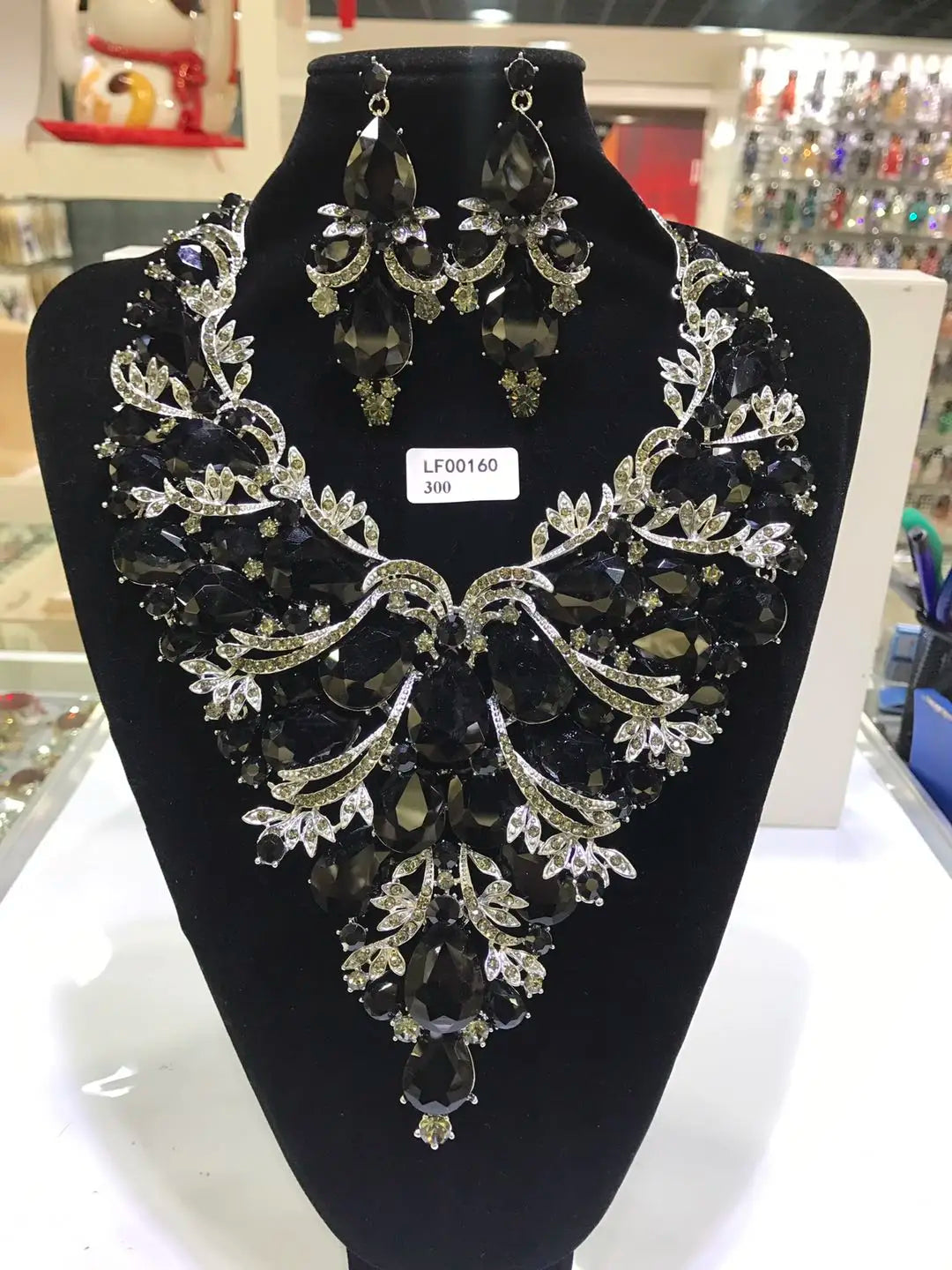 Women's Crystal Rhinestone Jewelry Set – Necklace & Earrings for Wedding